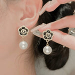 Black Flower Shape Korean Pearl Earring