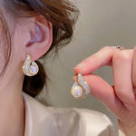 Pearl Crystal Round Shape earring