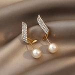 Twisted Droping Pearl Korean earring